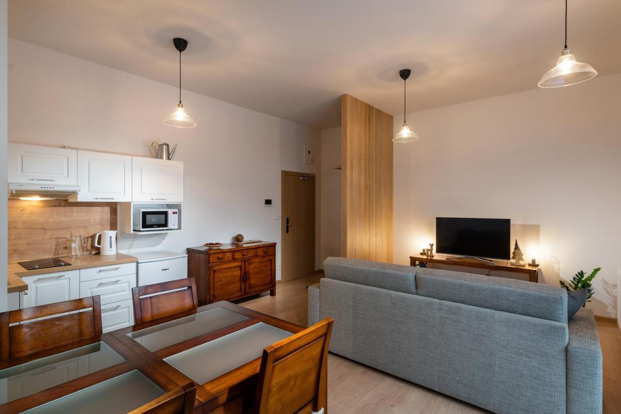Apartment Peak - Apartmany Bernard Stary Smokovec วิสโซเค ดาตรี ภายนอก รูปภาพ